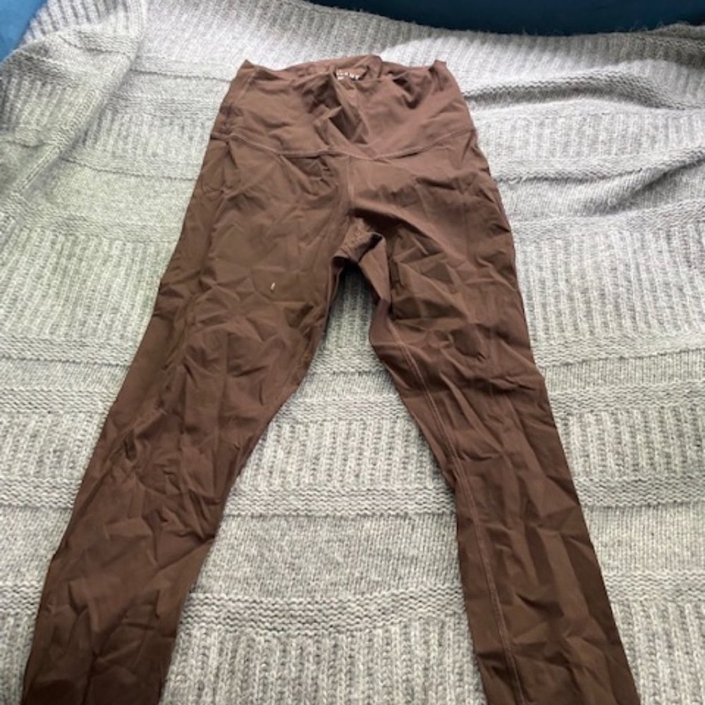 Everlane Perform Leggings